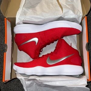 Size 16 hyper dunk 2017